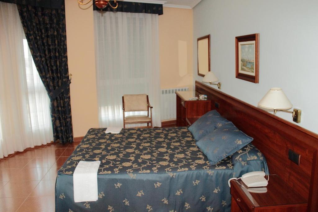 Hostal Castilla Benavente Room photo